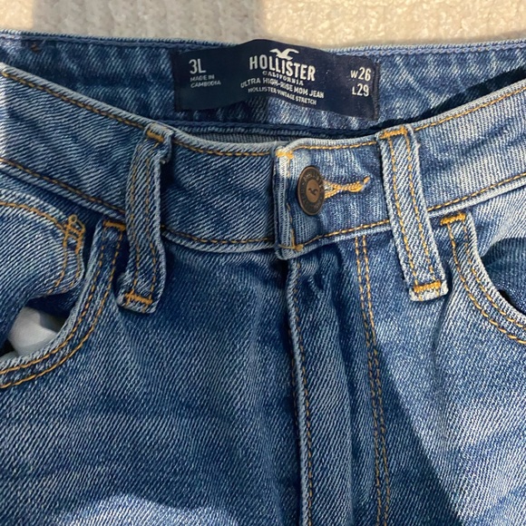 Hollister mom jeans - Picture 2 of 4